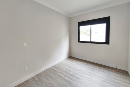 Casa de condomínio à venda com 260m², 3 quartos e 4 vagasSuíte 2