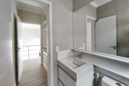 Casa de condomínio à venda com 260m², 3 quartos e 4 vagasBanheiro da Suíte 3