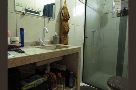 Casa à venda com 170m², 2 quartos e 1 vagaBanheiro