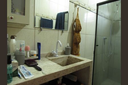 Casa à venda com 170m², 2 quartos e 1 vagaBanheiro