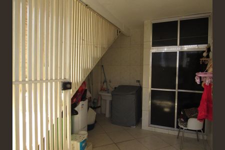 Casa à venda com 170m², 2 quartos e 1 vagaÁrea de Serviço