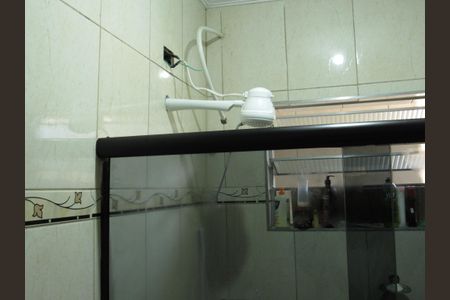 Casa à venda com 170m², 2 quartos e 1 vagaBanheiro