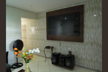 Sala de casa à venda com 2 quartos, 170m² em Veloso, Osasco