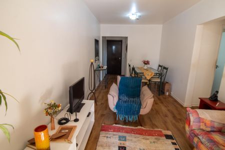 Apartamento para alugar com 75m², 2 quartos e 1 vagaSala
