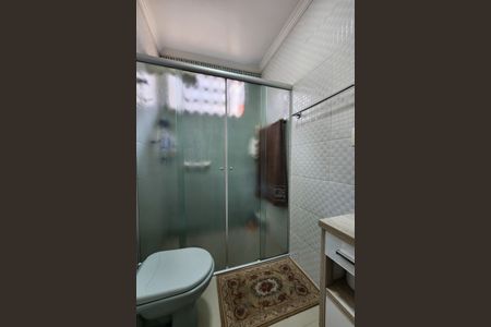 Casa à venda com 150m², 3 quartos e 2 vagas Casa à venda com 150m², 3 quartos e 2 vagasBanheiro