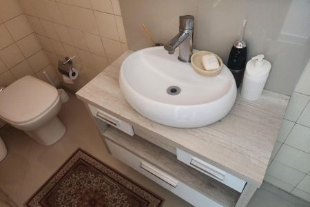 Casa à venda com 150m², 3 quartos e 2 vagas Casa à venda com 150m², 3 quartos e 2 vagasLavabo