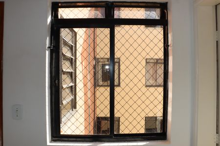 Vista da Sala de apartamento para alugar com 2 quartos, 43m² em Jardim Vista Alegre, Embu das Artes