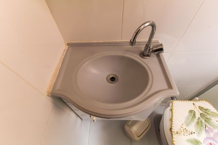 Casa à venda com 200m², 4 quartos e 2 vagas Casa à venda com 200m², 4 quartos e 2 vagasBanheiro