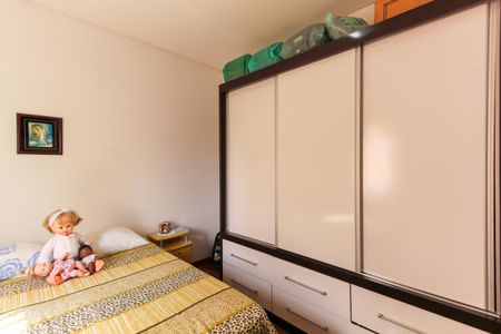 Casa à venda com 200m², 4 quartos e 2 vagas Casa à venda com 200m², 4 quartos e 2 vagasQuarto 4