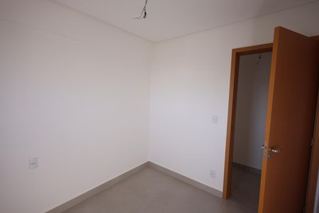 Apartamento à venda com 74m², 3 quartos e 2 vagasQuarto 1