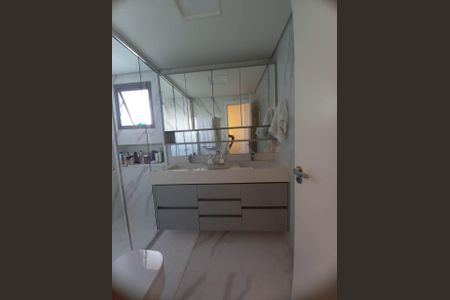 Apartamento à venda com 159m², 3 quartos e 2 vagasBANHEIRO
