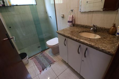 Casa à venda com 232m², 3 quartos e 3 vagasBanheiro da Suíte 