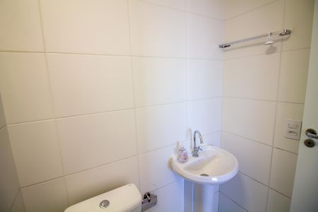 Apartamento à venda com 28m², 1 quarto e sem vaga Apartamento à venda com 28m², 1 quarto e sem vagaBanheiro da Suíte