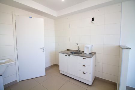 Cozinha de apartamento à venda com 1 quarto, 28m² em Vila das Belezas, São Paulo