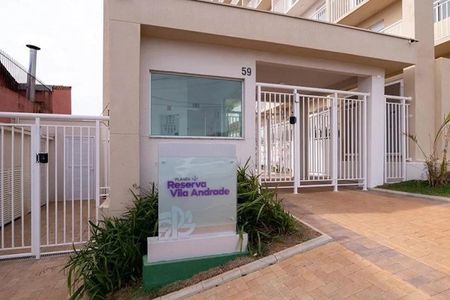 Apartamento à venda com 28m², 1 quarto e sem vaga Apartamento à venda com 28m², 1 quarto e sem vagaFachada e portaria