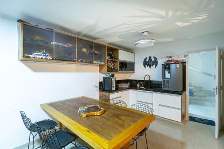 Casa à venda com 360m², 3 quartos e 3 vagas Casa à venda com 360m², 3 quartos e 3 vagasEspaço Gourmet