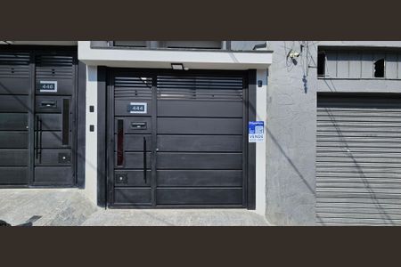 Casa à venda com 130m², 3 quartos e 2 vagasFachada