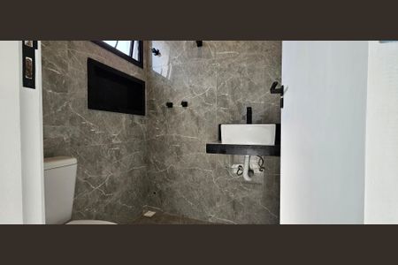 Casa à venda com 130m², 3 quartos e 2 vagas Casa à venda com 130m², 3 quartos e 2 vagasBanheiro da Suíte 1