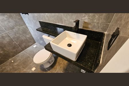 Casa à venda com 130m², 3 quartos e 2 vagas Casa à venda com 130m², 3 quartos e 2 vagasBanheiro da Suíte 2