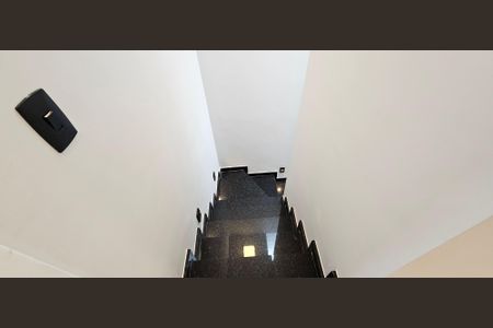 Casa à venda com 130m², 3 quartos e 2 vagas Casa à venda com 130m², 3 quartos e 2 vagasCorredor