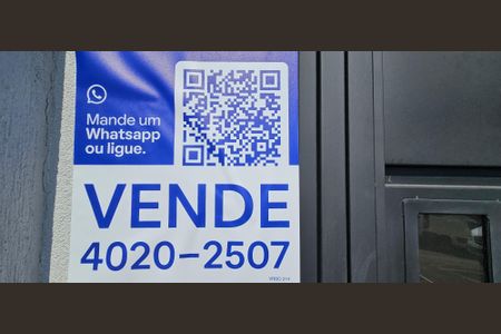 Casa à venda com 130m², 3 quartos e 2 vagas Casa à venda com 130m², 3 quartos e 2 vagasPlaca