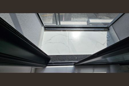 Casa à venda com 130m², 3 quartos e 2 vagas Casa à venda com 130m², 3 quartos e 2 vagasVaranda do Quarto