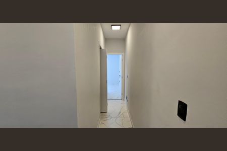 Casa à venda com 130m², 3 quartos e 2 vagas Casa à venda com 130m², 3 quartos e 2 vagasCorredor