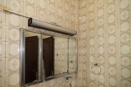 Apartamento à venda com 114m², 2 quartos e sem vaga Apartamento à venda com 114m², 2 quartos e sem vagaBanheiro