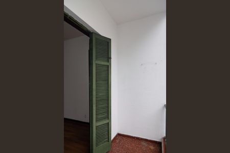 Apartamento à venda com 114m², 2 quartos e sem vaga Apartamento à venda com 114m², 2 quartos e sem vagaQuarto 1 Sacada