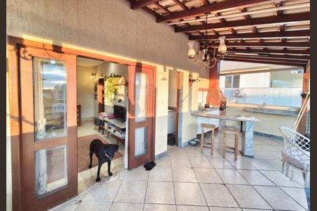 Apartamento à venda com 185m², 4 quartos e 2 vagasCobertura