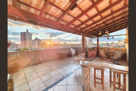 Apartamento à venda com 185m², 4 quartos e 2 vagasCobertura