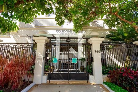 Apartamento para alugar com 95m², 3 quartos e 2 vagasFachada