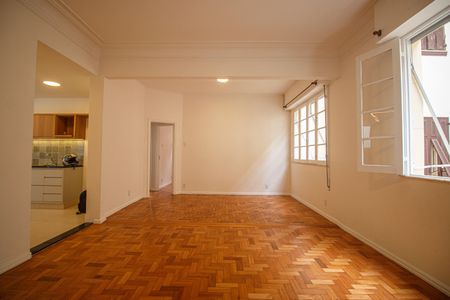 Sala de apartamento à venda com 2 quartos, 90m² em Tijuca, Rio de Janeiro