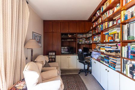 Apartamento à venda com 464m², 4 quartos e 2 vagasQuarto 