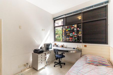 Apartamento à venda com 464m², 4 quartos e 2 vagasSuíte 2