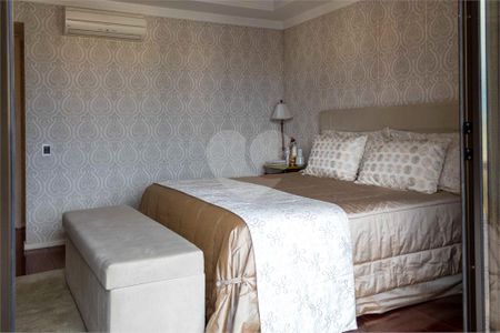 Apartamento à venda com 6 quartos, 450m² em Cambuí, Campinas