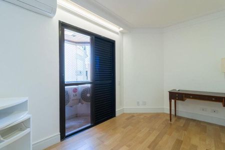 Apartamento à venda com 3 quartos, 200m² em Itaim Bibi, São Paulo