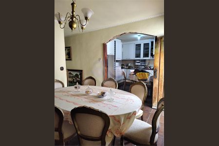 Casa à venda com 3 quartos, 260m² em Vila Carrão, São Paulo