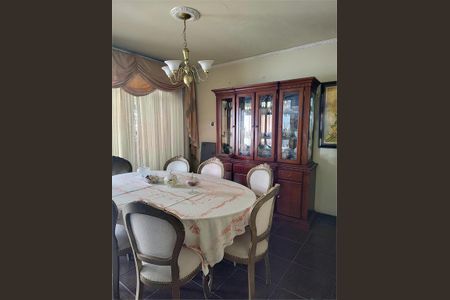 Casa à venda com 3 quartos, 260m² em Vila Carrão, São Paulo