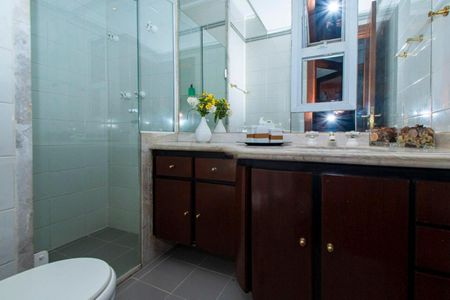 Apartamento à venda com 179m², 4 quartos e 3 vagas