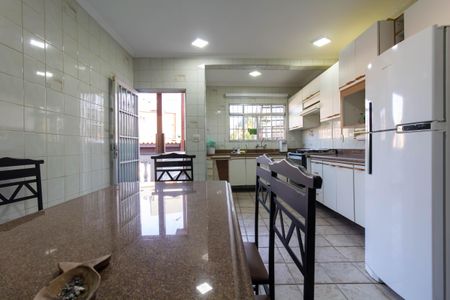 Casa para alugar com 250m², 2 quartos e 7 vagas Casa para alugar com 250m², 2 quartos e 7 vagasCozinha