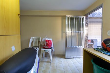 Casa para alugar com 250m², 2 quartos e 7 vagas Casa para alugar com 250m², 2 quartos e 7 vagasEscritório