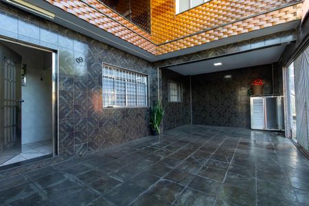 Casa para alugar com 250m², 2 quartos e 7 vagas Casa para alugar com 250m², 2 quartos e 7 vagasGaragem 1