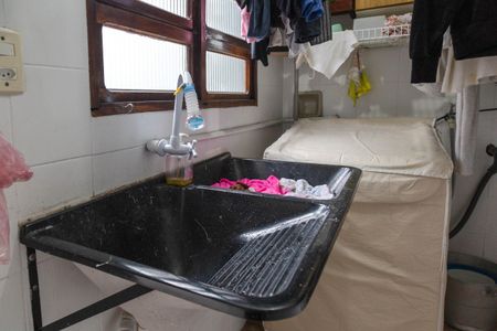 Casa à venda com 240m², 3 quartos e 2 vagas Casa à venda com 240m², 3 quartos e 2 vagasÁrea de Serviço