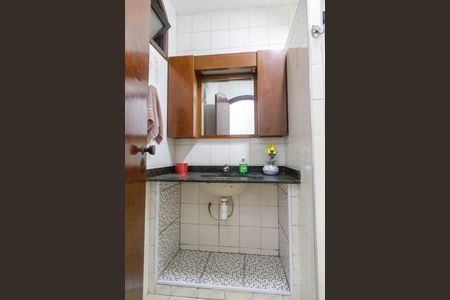 Casa à venda com 240m², 3 quartos e 2 vagas Casa à venda com 240m², 3 quartos e 2 vagasBanheiro