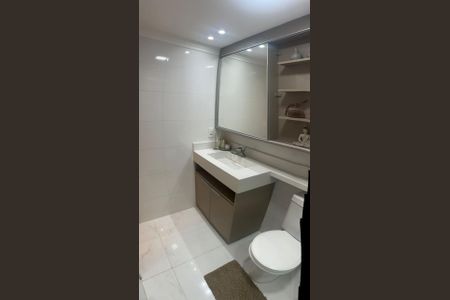 Apartamento à venda com 66m², 2 quartos e 1 vagaBanheiro Social