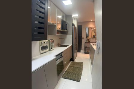 Cozinha de apartamento à venda com 2 quartos, 66m² em Jardim Flor da Montanha, Guarulhos