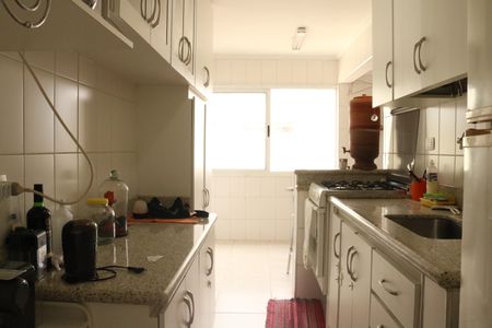 Apartamento à venda com 95m², 2 quartos e 2 vagasCozinha