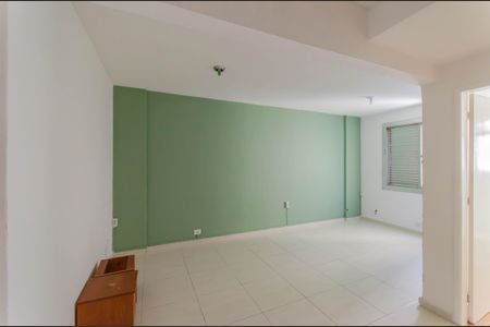 Apartamento à venda com 32m², 1 quarto e sem vagaSala/Quarto