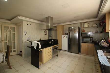 Casa de condomínio à venda com 600m², 3 quartos e 4 vagasCozinha